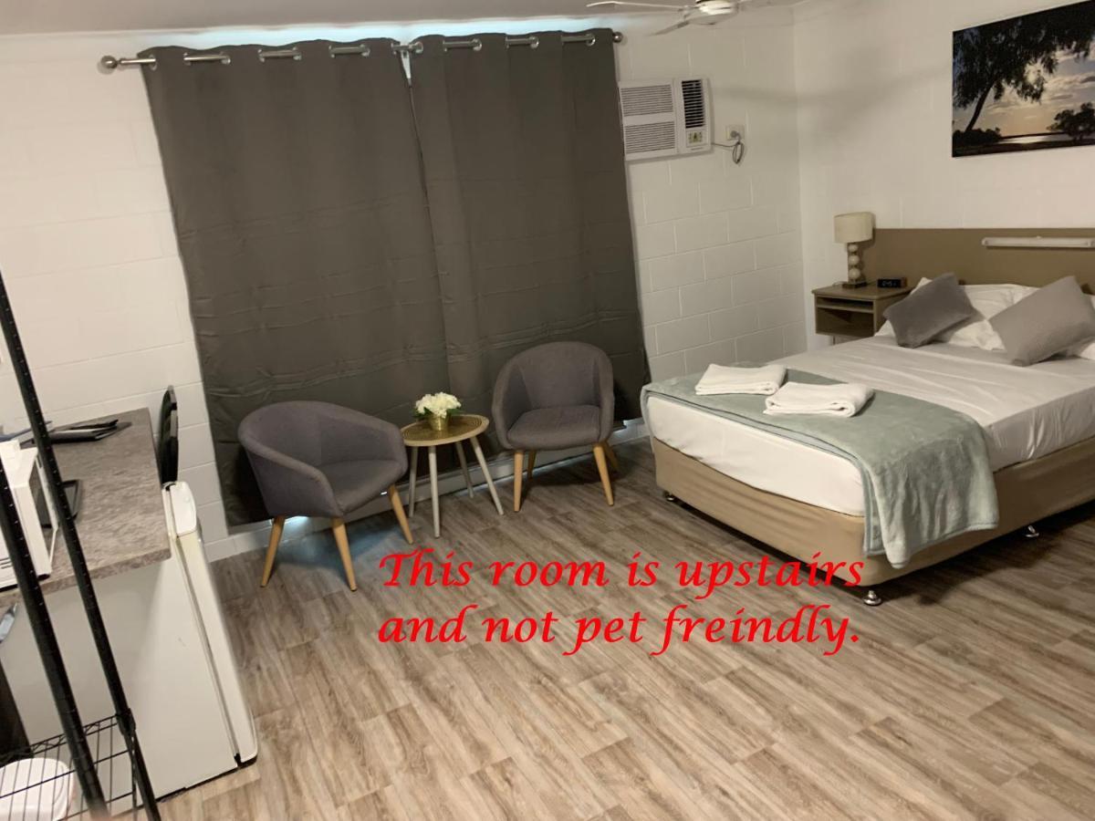 טאונסביל Spanish Lace Motor Inn מראה חיצוני תמונה